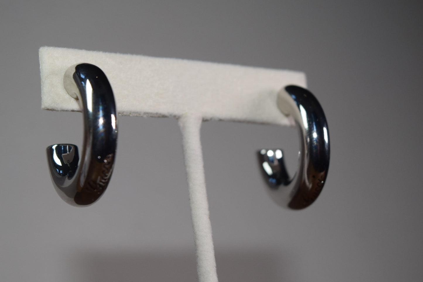 GG Silver Hoop